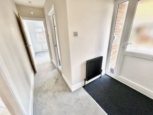 Entrance hallway- click for photo gallery